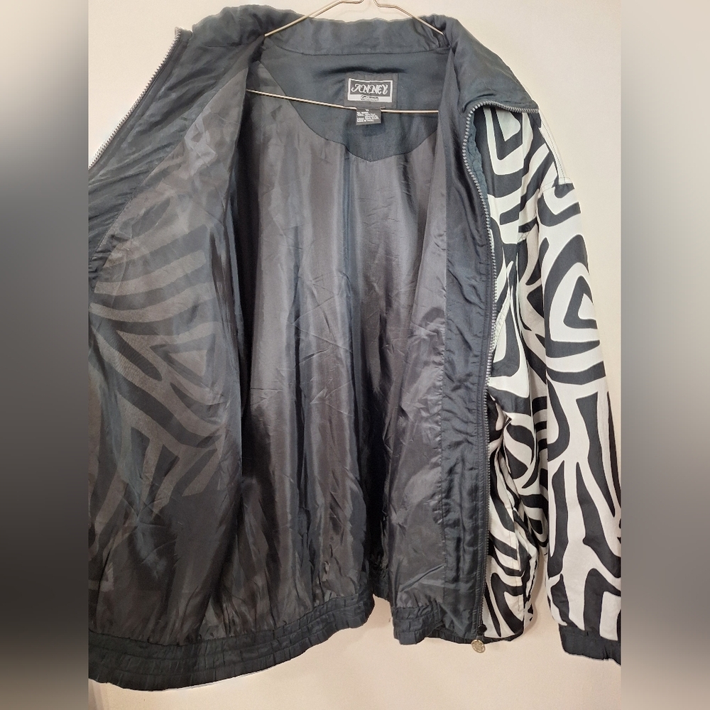 Vintage ​Anney California Black White Zebra Print Silk Bomber Jacket 1X - Picture 3 of 8